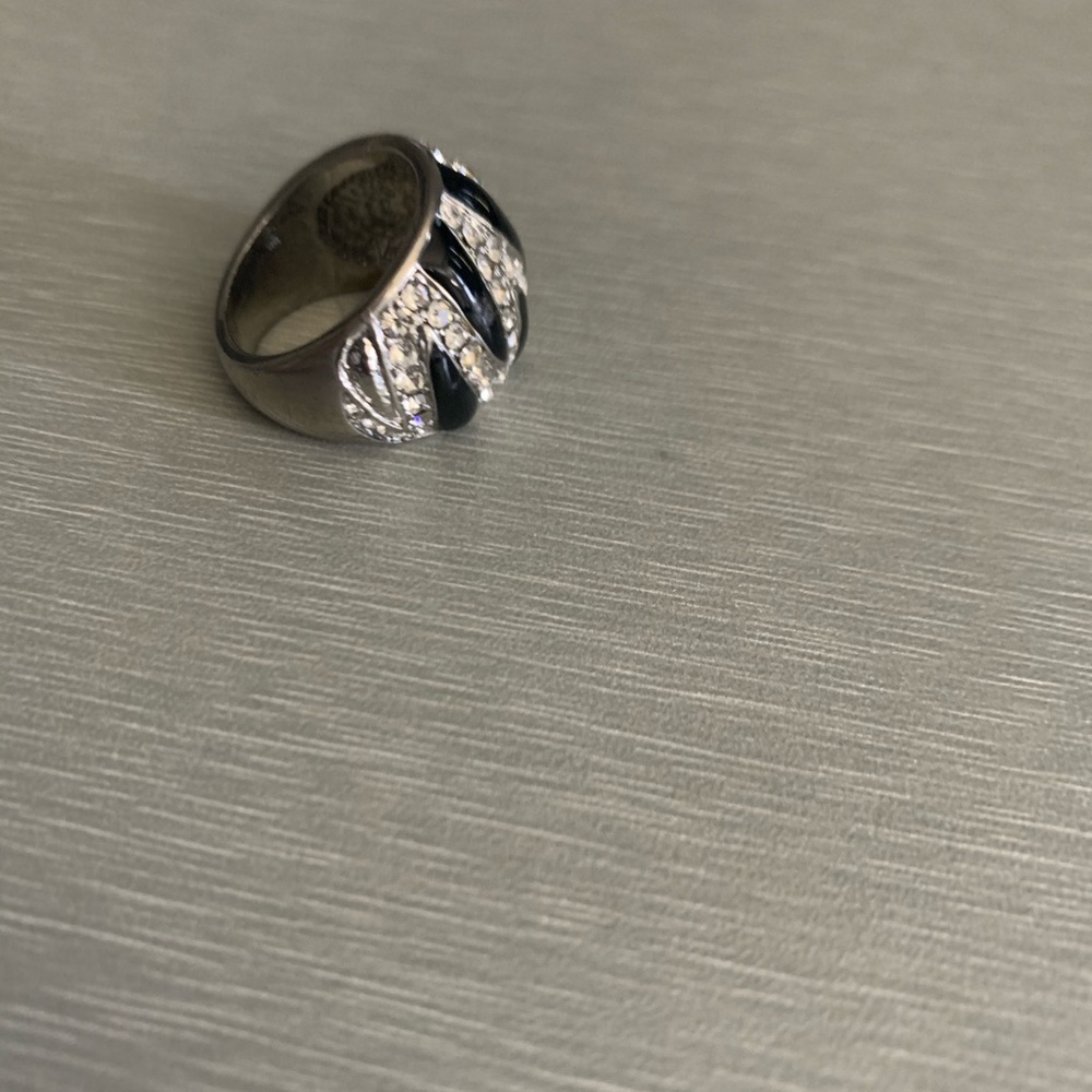 Ring - Picture 2 of 3